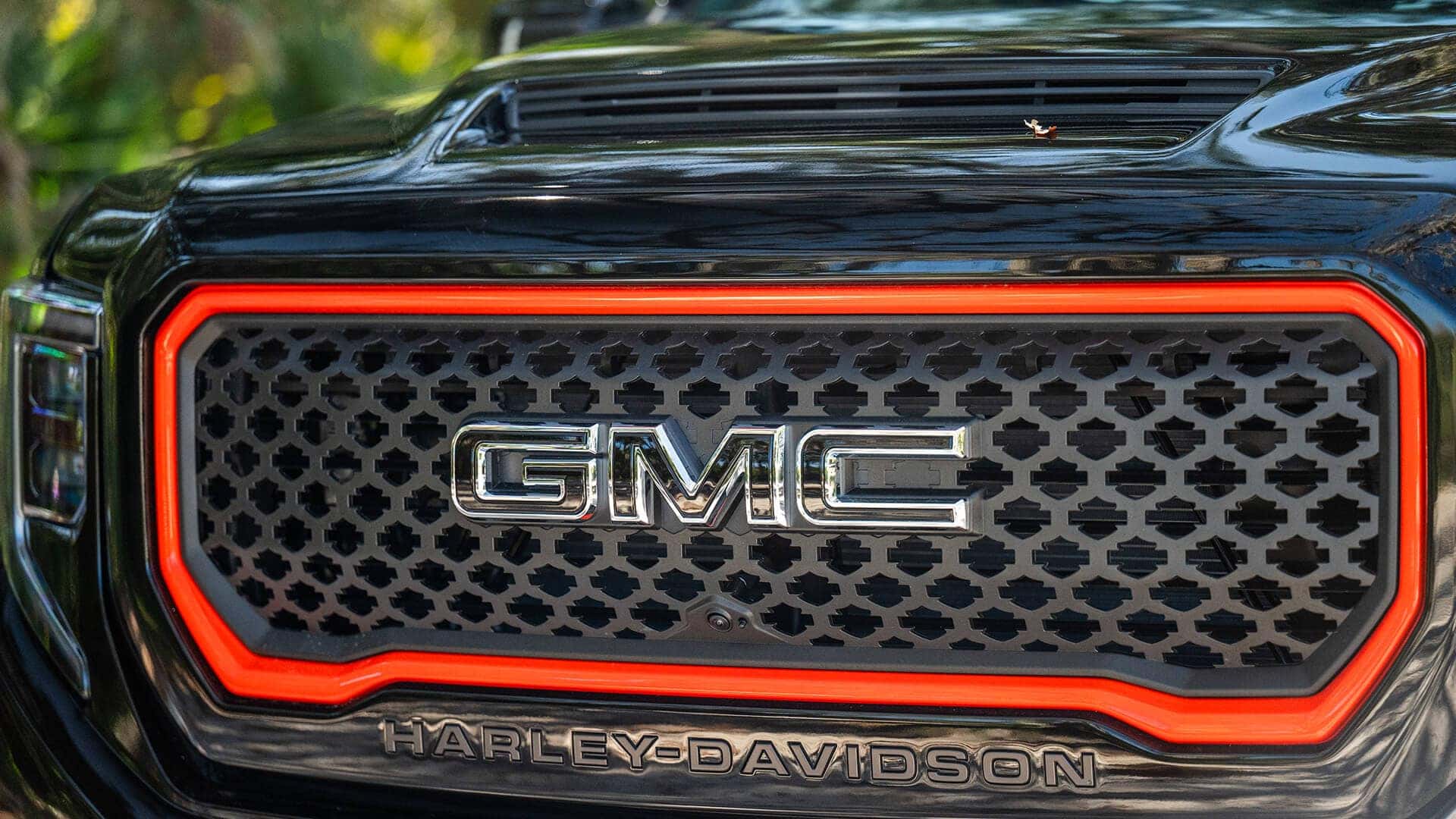 2026 Harley-Davidson GMC Sierra 1500 close up of grille