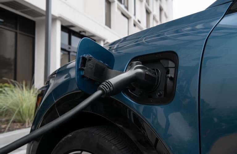 2023 Kia Niro PHEV Getting Electricity