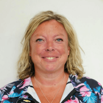 Deborah  Bass 