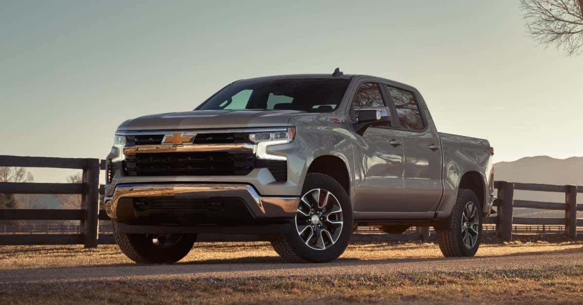 2025-Chevy-Silverado-1500-driving-in-the-country