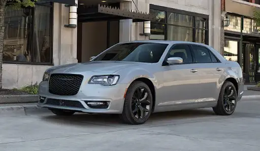 5 Stylish Features of the Chrysler 300 | Greenville CDJR