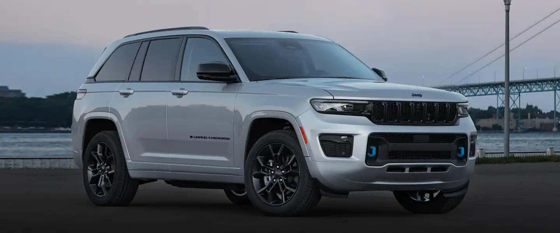 2023 Jeep Grand Cherokee 4xe 30th Anniversary Edition in Silver