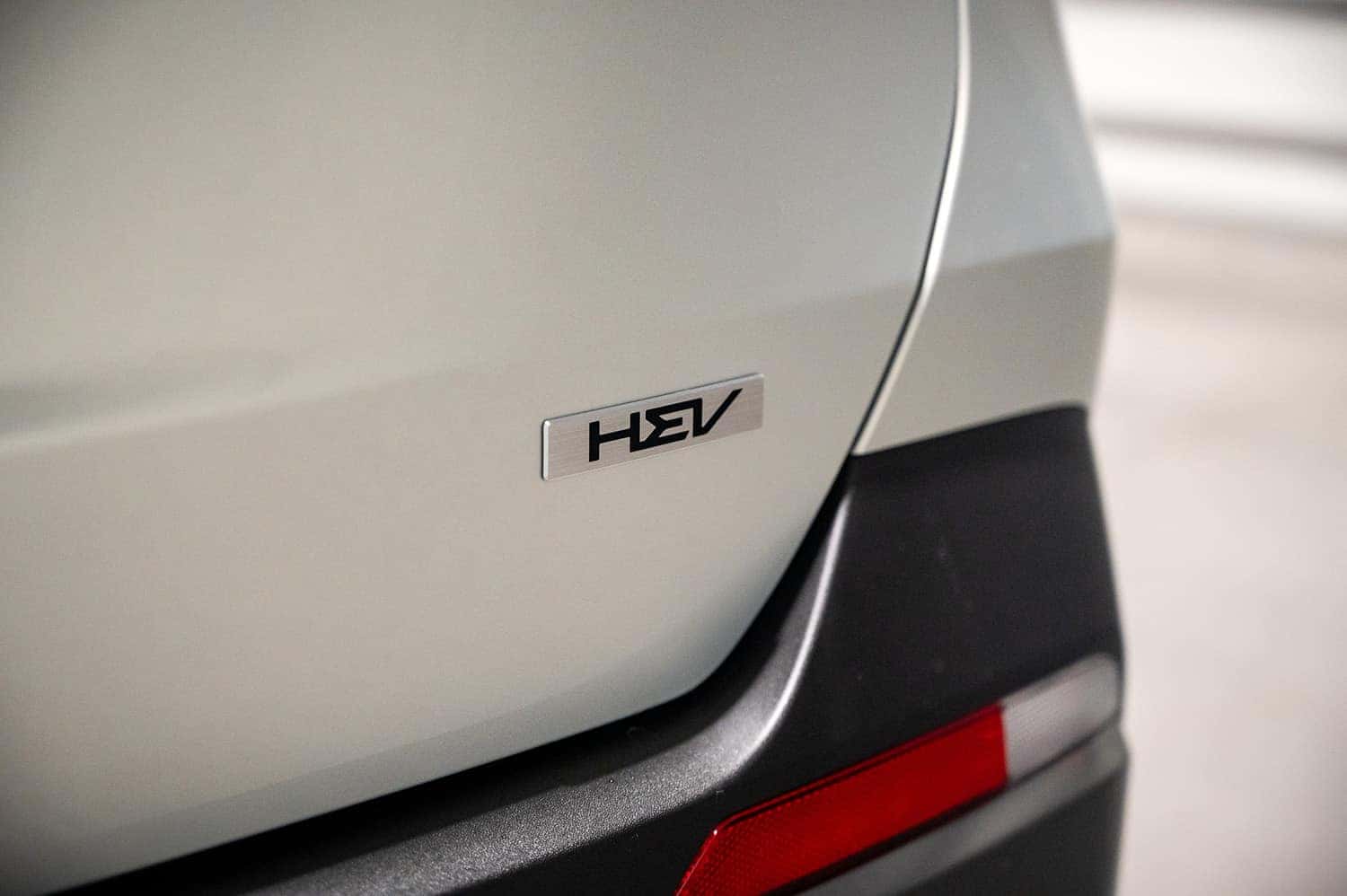2025 Kia Carnival HEV emblem