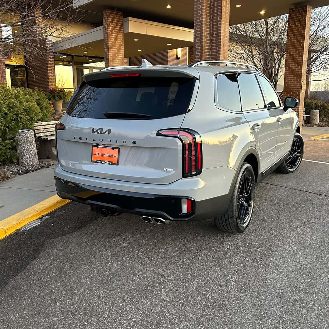 Kia Telluride parked at the Lakeville Chamber Annual Dinner
