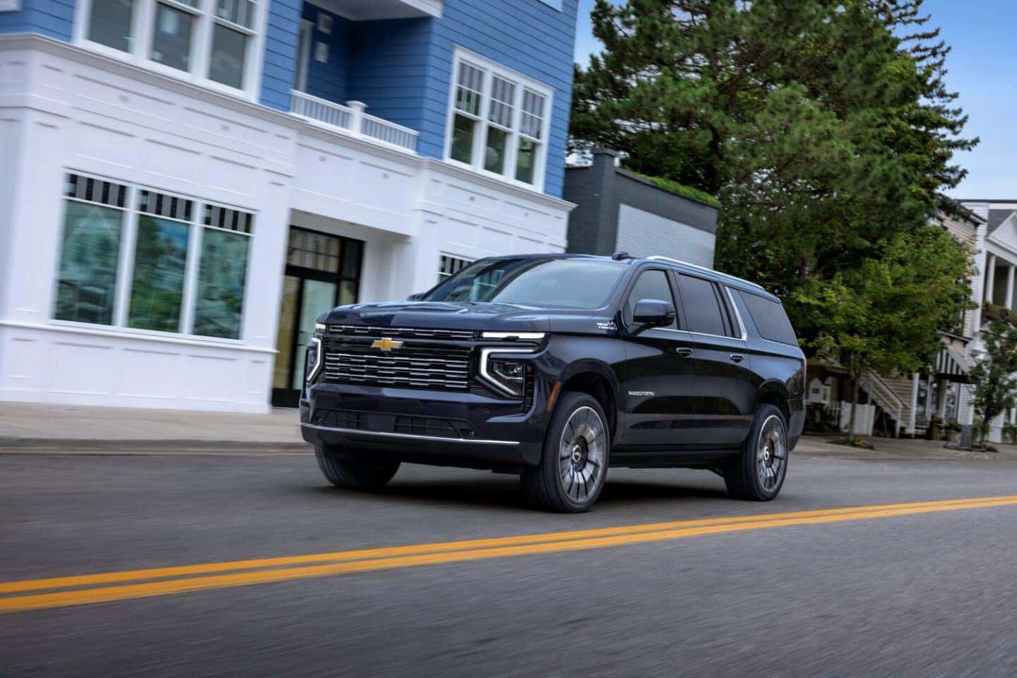 2025 Chevrolet Suburban Build and Price Available Now