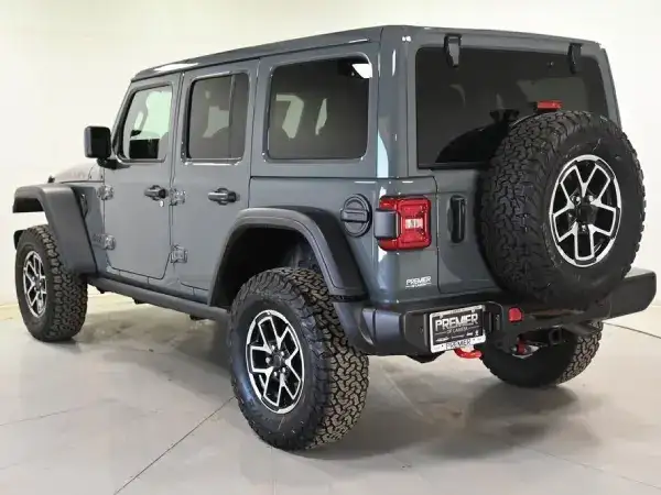 2025-Jeep-Wrangler-Back