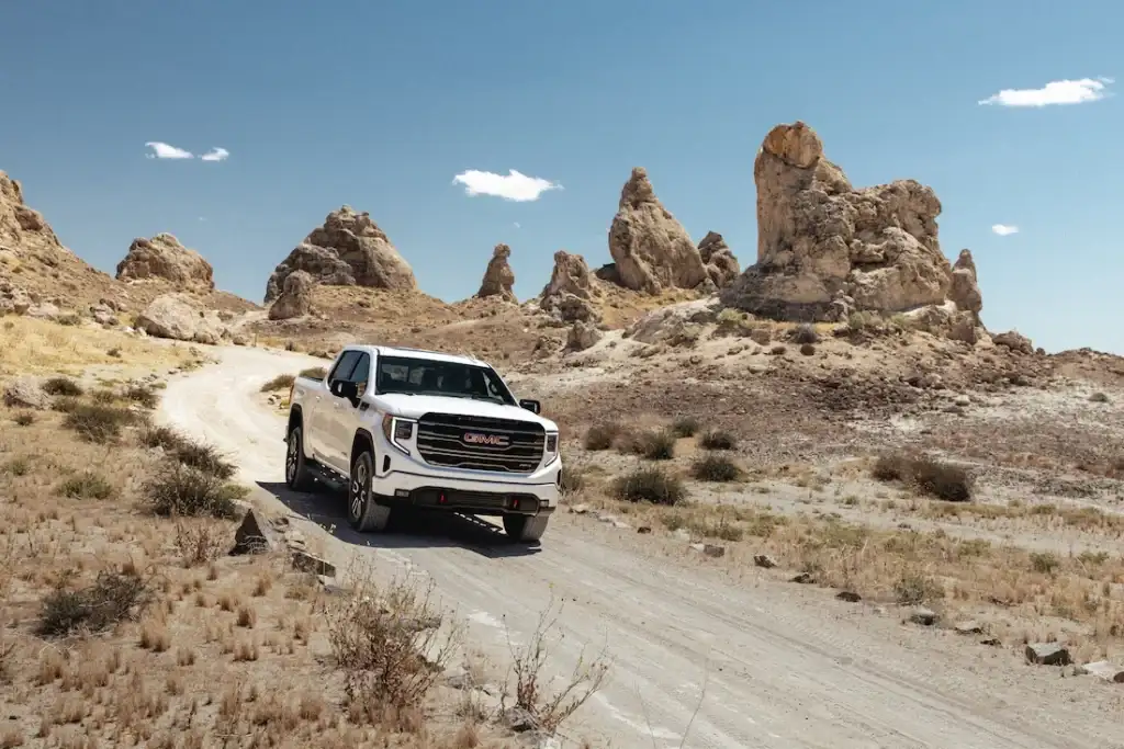 GMC Sierra 1500 towing capacity at Linus Buick GMC — up to 13,300 lbs with the Max Trailering Package and 6.2L V8, in Vero Beach, FL