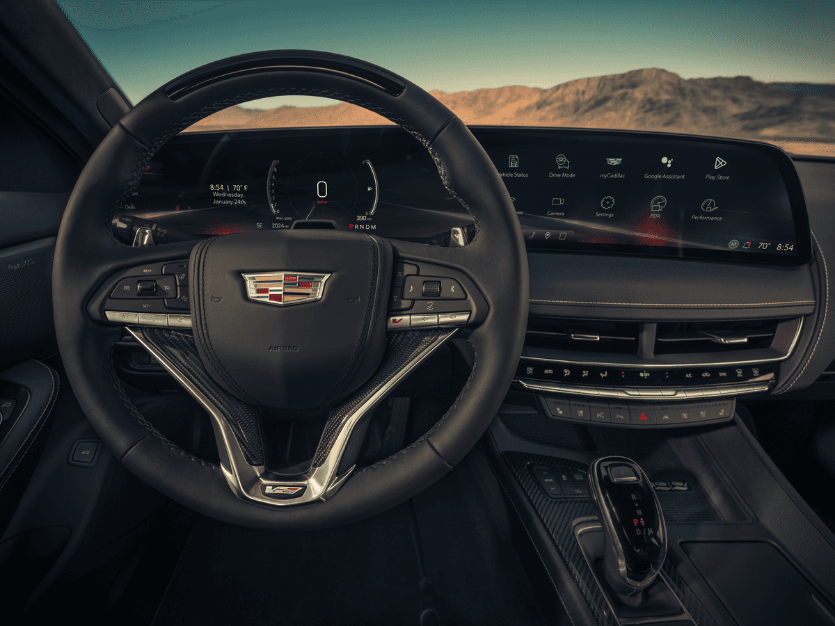 2025 Cadillac Steering Wheel – Linus Cadillac Vero Beach 2025 Cadillac steering wheel with integrated controls and luxury finish