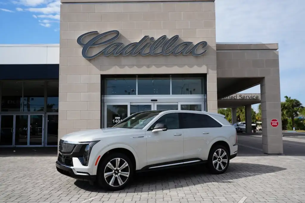 Cadillac lease deals for Stuart FL drivers — Escalade, XT5, CT5, CT4, and OPTIQ lease specials at Linus Cadillac of Vero Beach, a short drive north on US-1