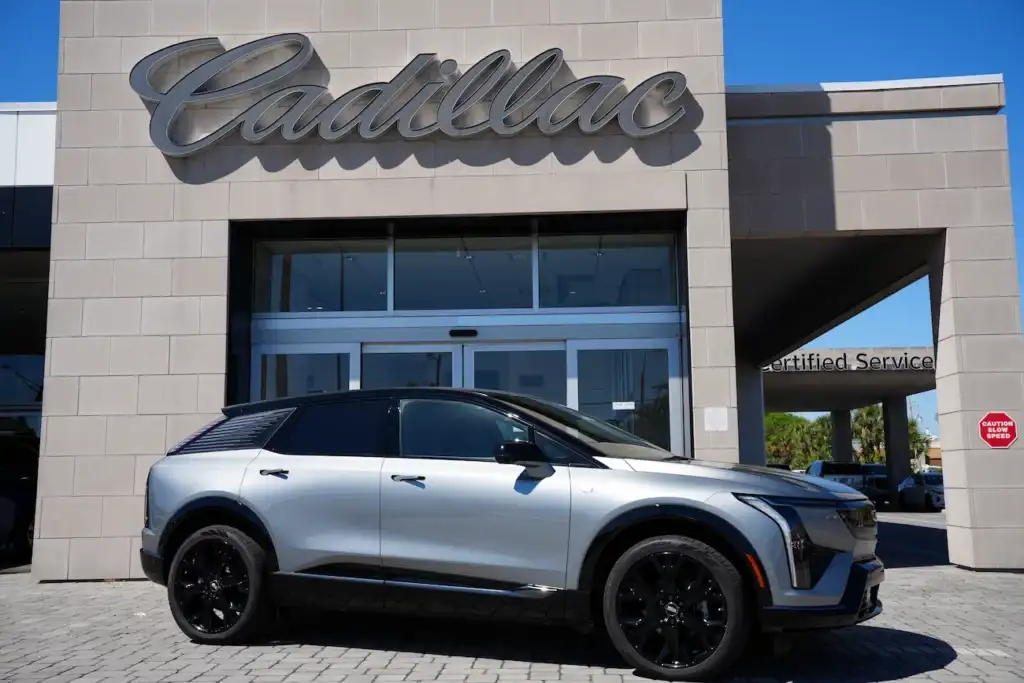 Used Cadillac in Vero Beach — XT4, XT5 and CT5 models at Linus Cadillac on US-1