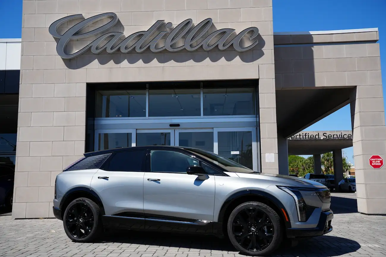 Used Cadillac in Vero Beach — XT4, XT5 and CT5 models at Linus Cadillac on US-1