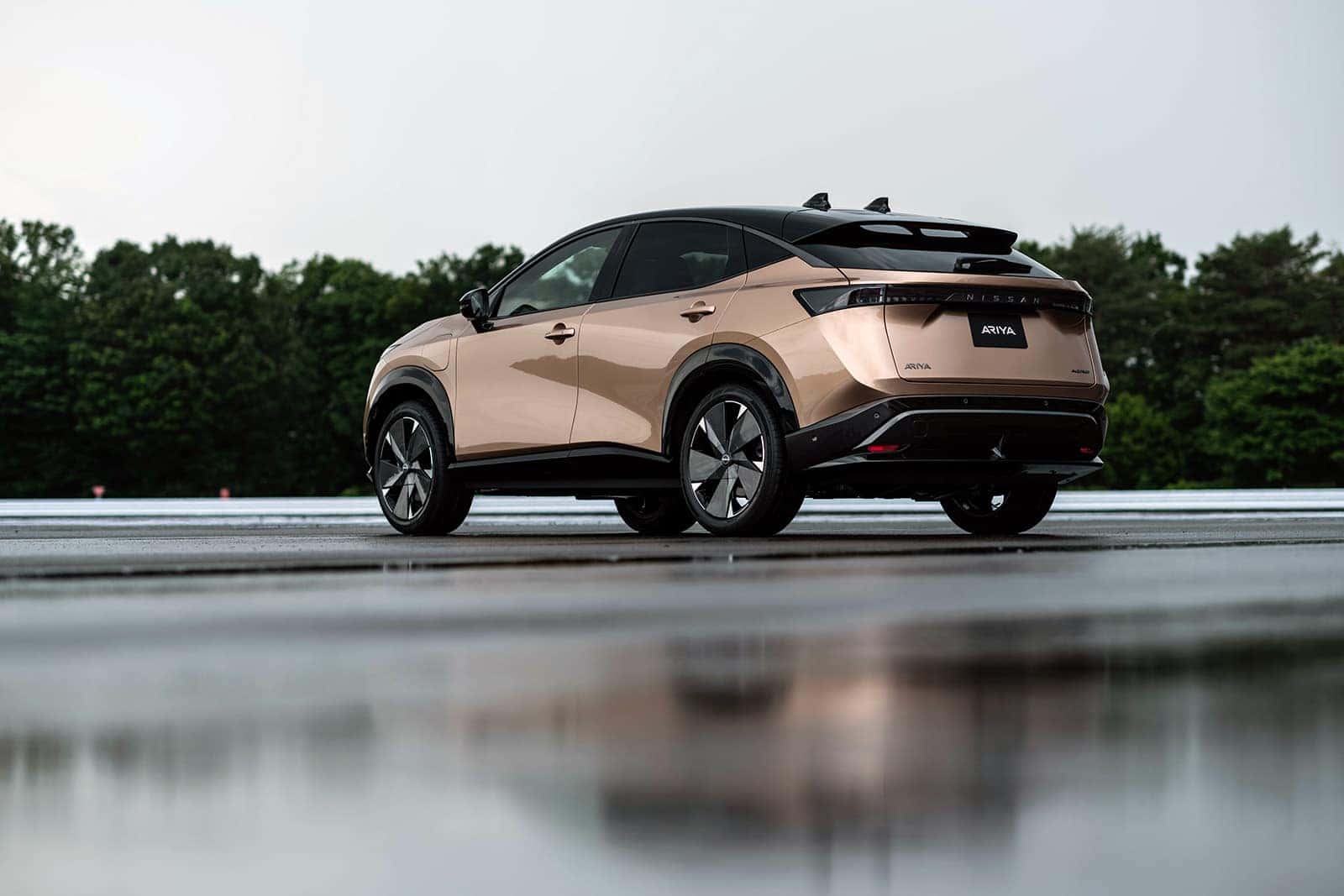 nissan ariya ev crossover exterior back