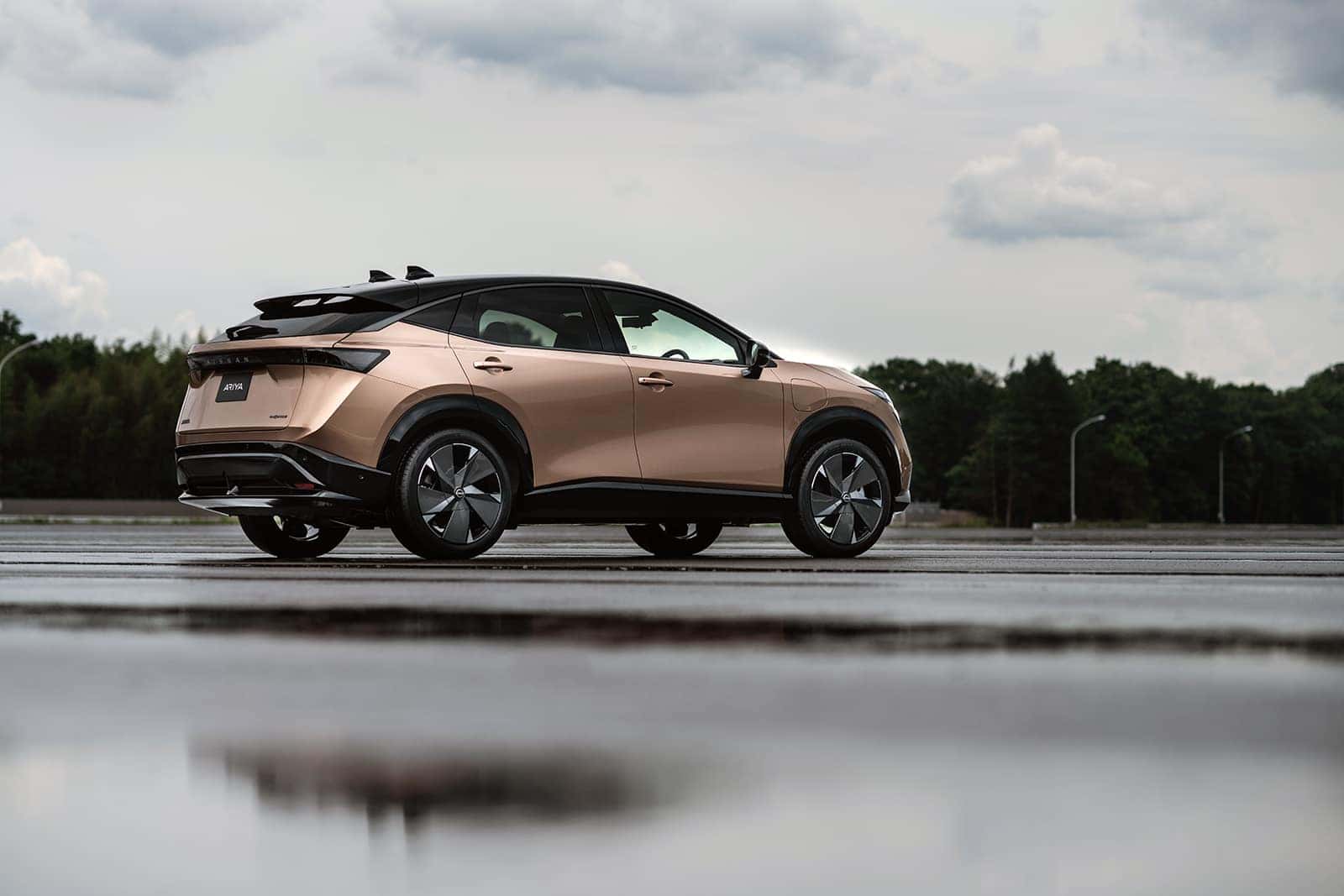 nissan ariya ev crossover exterior back quarter panel