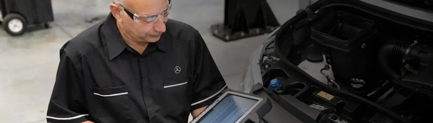Mercedes-Benz Sprinter Van Technician