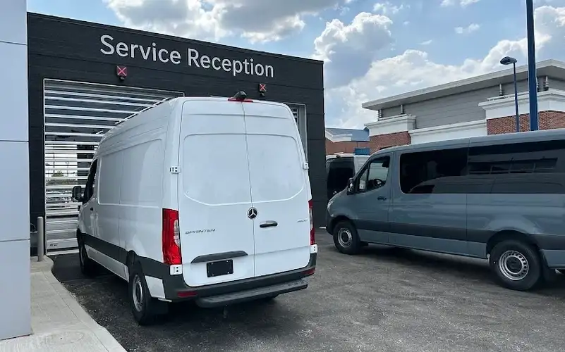 Mercedes-Benz Van Center Easton Service Lane