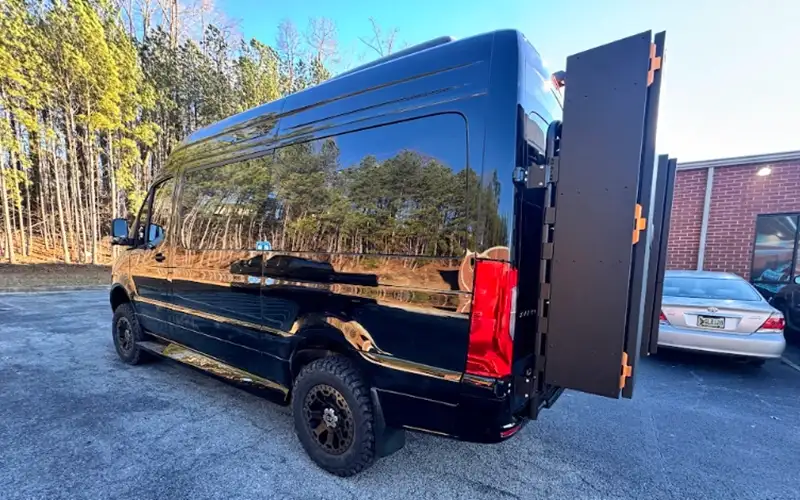 Family Luxury Sprinter Vans Exterior