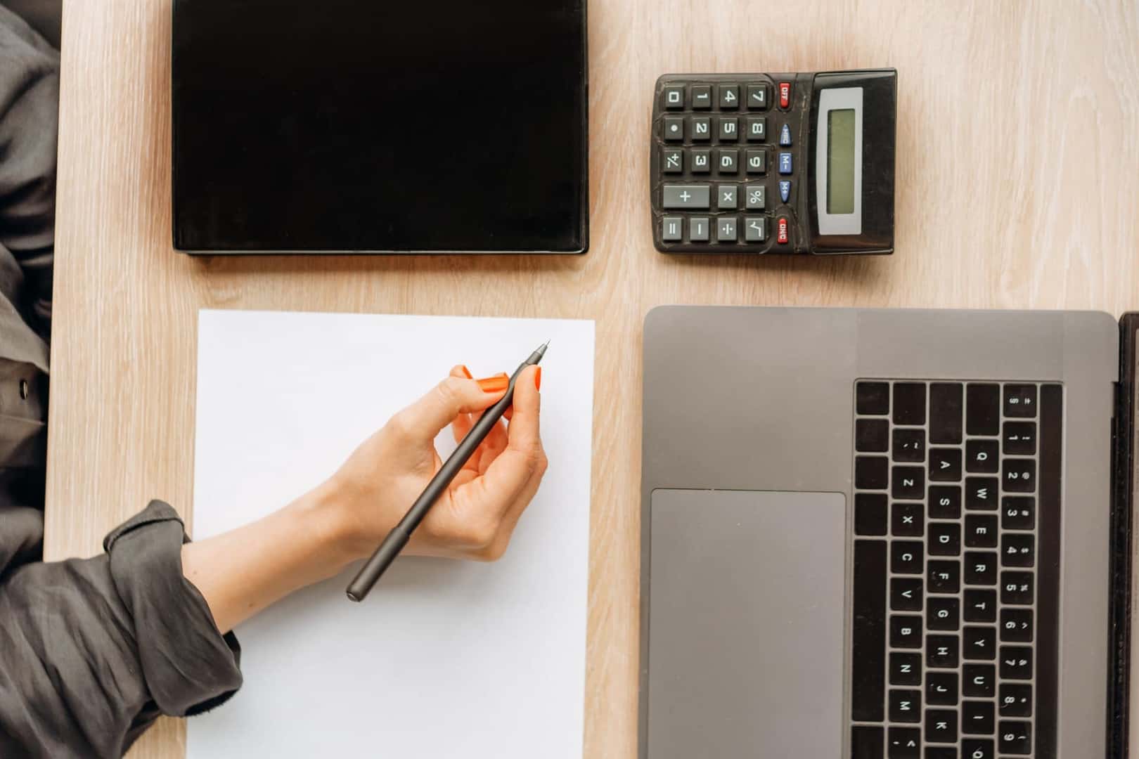 Calculator PEXELS
